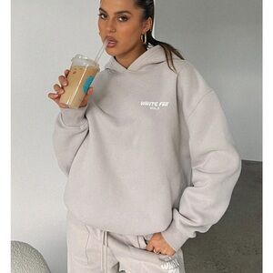 White Fox Boutique Light Gray Oversized Hoodie Sweatshirt S/M